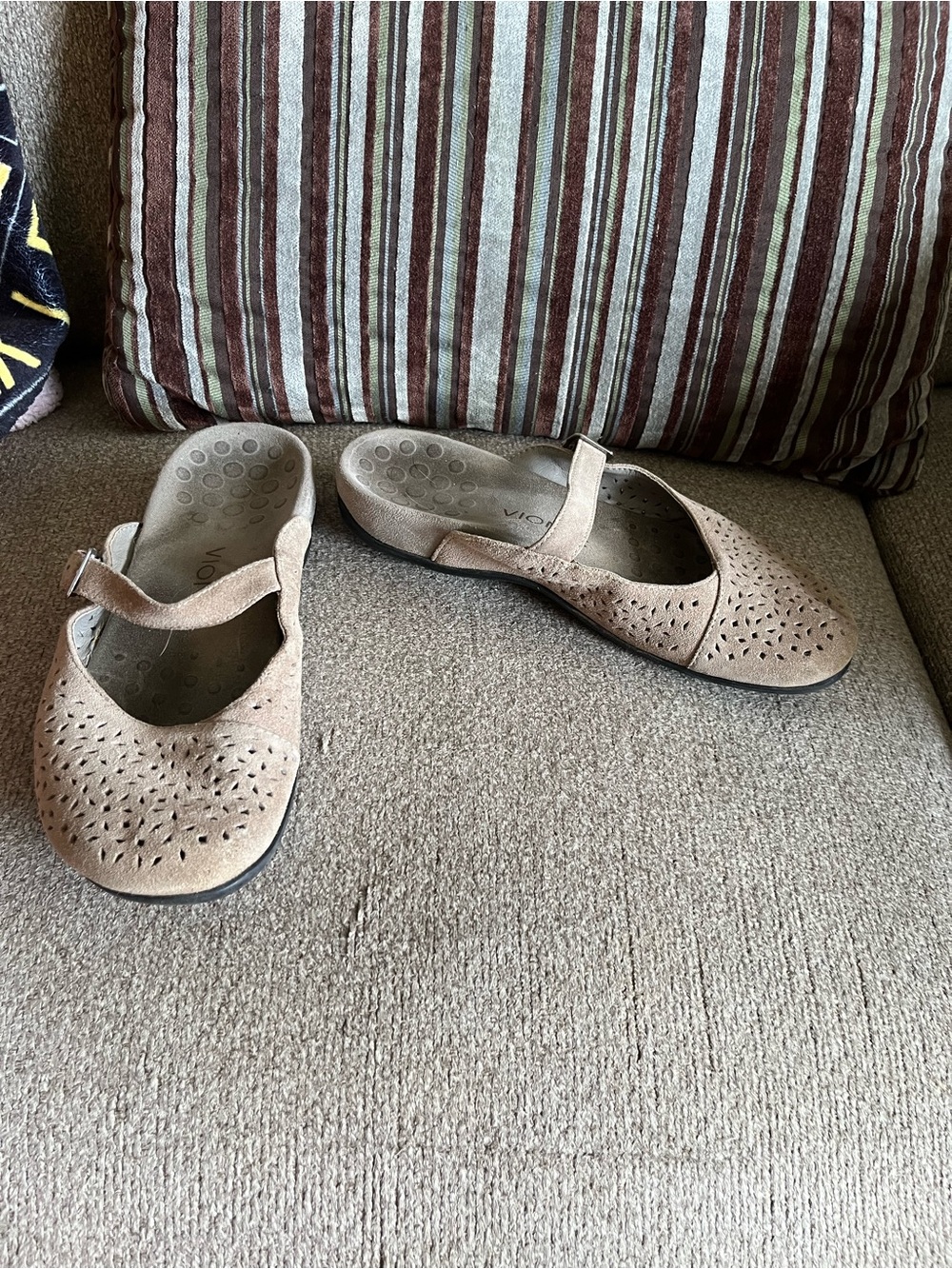 Vionic Women’s Lidia Suede Gray Mule Slides Size 7.5 or 8